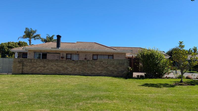 3 Bedroom Property for Sale in Denver Park Western Cape